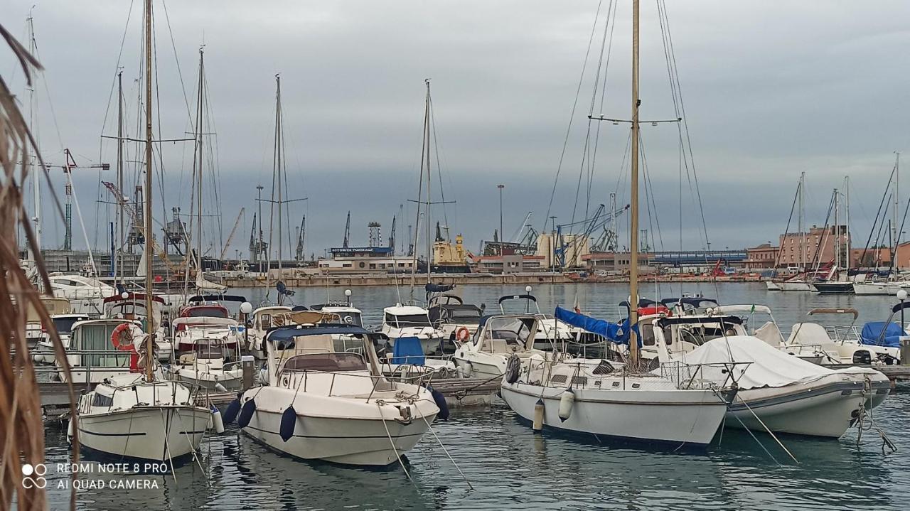 Al Molo Sant'Eligio Taranto Exterior photo